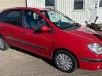 Używany Renault Scénic 107 KM (78 kW) 2000 Czerwony Minivan