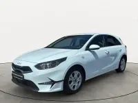 Gebraucht Kia Ceed Vision 160 PS (117 kW) 2023 Weiss / carraraweiss Kleinwagen