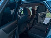 Gebraucht Ford Focus Ghia 101 PS (74 kW) 2005 Grau Limousine