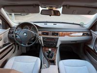 Gebraucht BMW 320 150 PS (110 kW) 2005 Grau Limousine