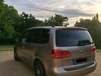 Gebraucht VW Touran 105 PS (77 kW) 2013 Gold Van / Kleinbus