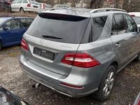 Gebraucht Mercedes ML250 204 PS (150 kW) 2013 Palladiumsilber SUV