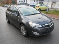 Gebraucht Opel Astra Design Edition 125 PS (91 kW) 2011 Grau Kombi
