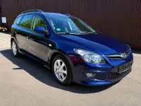 Gebraucht Hyundai i30 109 PS (80 kW) 2011 Blau Kombi