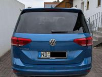 Gebraucht VW Touran Comfortline 150 PS (110 kW) 2018 Blau Van / Kleinbus
