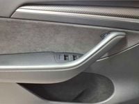 Second-hand Tesla Model Y 378 kW (514 CP) 2022 Negru SUV