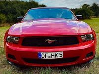 Gebraucht Ford Mustang 213 PS (156 kW) 2010 Rot Cabrio