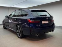 Gebraucht BMW 330e Efficient Dynamics 292 PS (214 kW) 2022 Bmw individual tansanitblau met Kombi