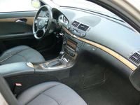 Gebraucht Mercedes E220 170 PS (125 kW) 2009 Cubanitsilber  metallic Kombi