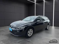 Gebraucht VW Golf VII Life 2021 Deep black perleffekt (schwarz) Kleinwagen