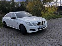 Gebraucht Mercedes E220 Elegance 170 PS (125 kW) 2011 Weiß Limousine