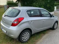Gebraucht Hyundai i20 101 PS (74 kW) 2009 Silber Kleinwagen