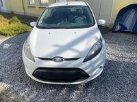 Gebraucht Ford Fiesta 75 PS (55 kW) 2009 Weiß Kleinwagen