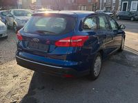 Gebraucht Ford Focus Trend 104 PS (76 kW) 2016 Blau Kombi