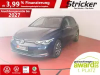 Gebraucht VW Golf VIII Active 150 PS (110 kW) 2022 Atlantic blue metallic (metallic) Limousine