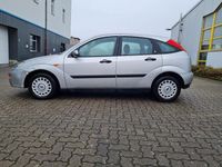 Usata Ford Focus 101 CV (74 kW) 2001 Argento Berlina