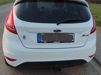 Gebraucht Ford Fiesta Viva 82 PS (60 kW) 2011 Weiß Kleinwagen