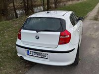 Gebraucht BMW 116 122 PS (89 kW) 2010 Weiß Kleinwagen