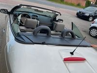 Gebraucht Renault Mégane Cabriolet Authentique 135 PS (99 kW) 2003 Gold Cabrio