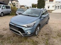 Gebraucht Hyundai i20 Active 120 PS (88 kW) 2017 Blau Kleinwagen