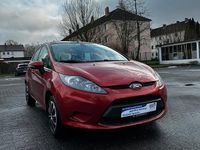 Gebraucht Ford Fiesta 77 PS (56 kW) 2009 Rot Kleinwagen
