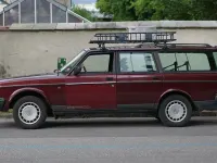 Gebraucht Volvo 240 116 PS (85 kW) 1992 Rot Limousine