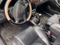 gebraucht Toyota Avensis Combi Executive 2,2-l-D-CAT Executive