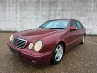Gebraucht Mercedes E270 Avantgarde 170 PS (125 kW) 2001 Andere farben Limousine