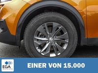 Gebraucht Peugeot e-2008 Active 100 kW (136 PS) 2021 Orange metallic SUV