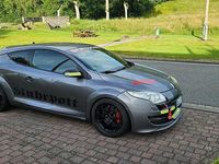 Gebraucht Renault Mégane Coupé 265 PS (194 kW) 2011 Silber Coupé