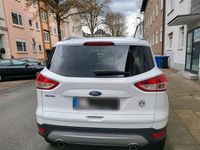 Gebraucht Ford Kuga 179 PS (131 kW) 2016 Weiß SUV