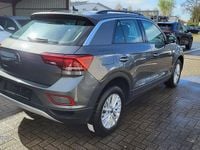 Gebraucht VW T-Roc IQ Drive 150 PS (110 kW) 2023 Grau SUV