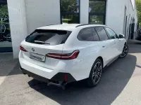 Gebraucht BMW 550e M Sport 489 PS (359 kW) 2025 Alpinweiss Kombi