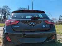 Gebraucht Hyundai i30 Classic 99 PS (72 kW) 2014 Schwarz Limousine