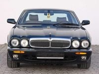 Second-hand Jaguar XJ Executive 284 CP (208 kW) 2000 Verde Berlinǎ