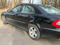 Gebraucht Mercedes E200 Elegance 184 PS (135 kW) 2008 Schwarz Limousine