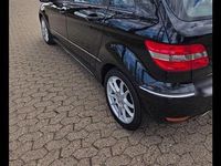 Gebraucht Mercedes B180 109 PS (80 kW) 2010 Schwarz Van / Kleinbus