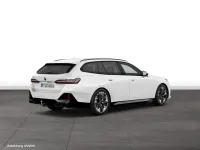 Gebraucht BMW 540 Sport Line 286 PS (210 kW) 2026 Weiß Kombi