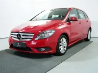 Gebraucht Mercedes B180 122 PS (89 kW) 2013 Rot Van / Kleinbus