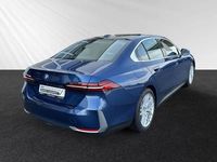 Gebraucht BMW 550e Performance 489 PS (359 kW) 2024 Phytonicblau metallic Limousine