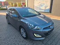 Gebraucht Hyundai i30 Style 128 PS (94 kW) 2012 Grau Kombi