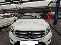Gebraucht Mercedes GLA200 136 PS (100 kW) 2016 Weiß SUV