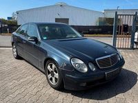 Second-hand Mercedes E220 150 CP (110 kW) 2004 Negru Berlinǎ