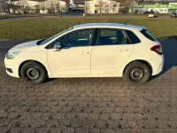 Gebraucht Citroën C4 SELECTION 120 PS (88 kW) 2013 Weiß Limousine