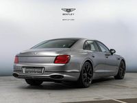 Gebraucht Bentley Flying Spur 549 PS (403 kW) 2024 Silber Limousine