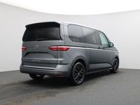 Gebraucht VW Multivan Style 150 PS (110 kW) 2025 Grau Van
