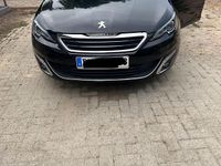 Gebraucht Peugeot 308 120 PS (88 kW) 2016 Schwarz Kombi