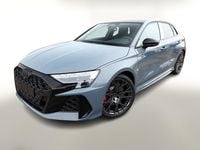 Neu Audi RS3 Ambiente 400 PS (294 kW) 2025 Kemoragrau metallic Limousine