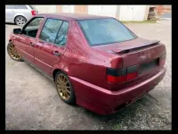 Gebraucht VW Vento 174 PS (127 kW) 1997 Rot Limousine