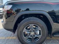 Gebraucht Toyota Land Cruiser 415 PS (305 kW) 2021 Raven black metallic SUV